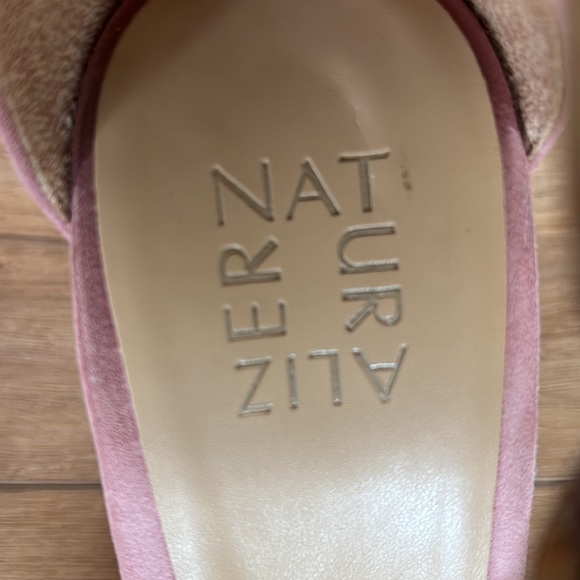 Naturalizer Pink Suede Wedges Size 9W - Picture 2 of 3